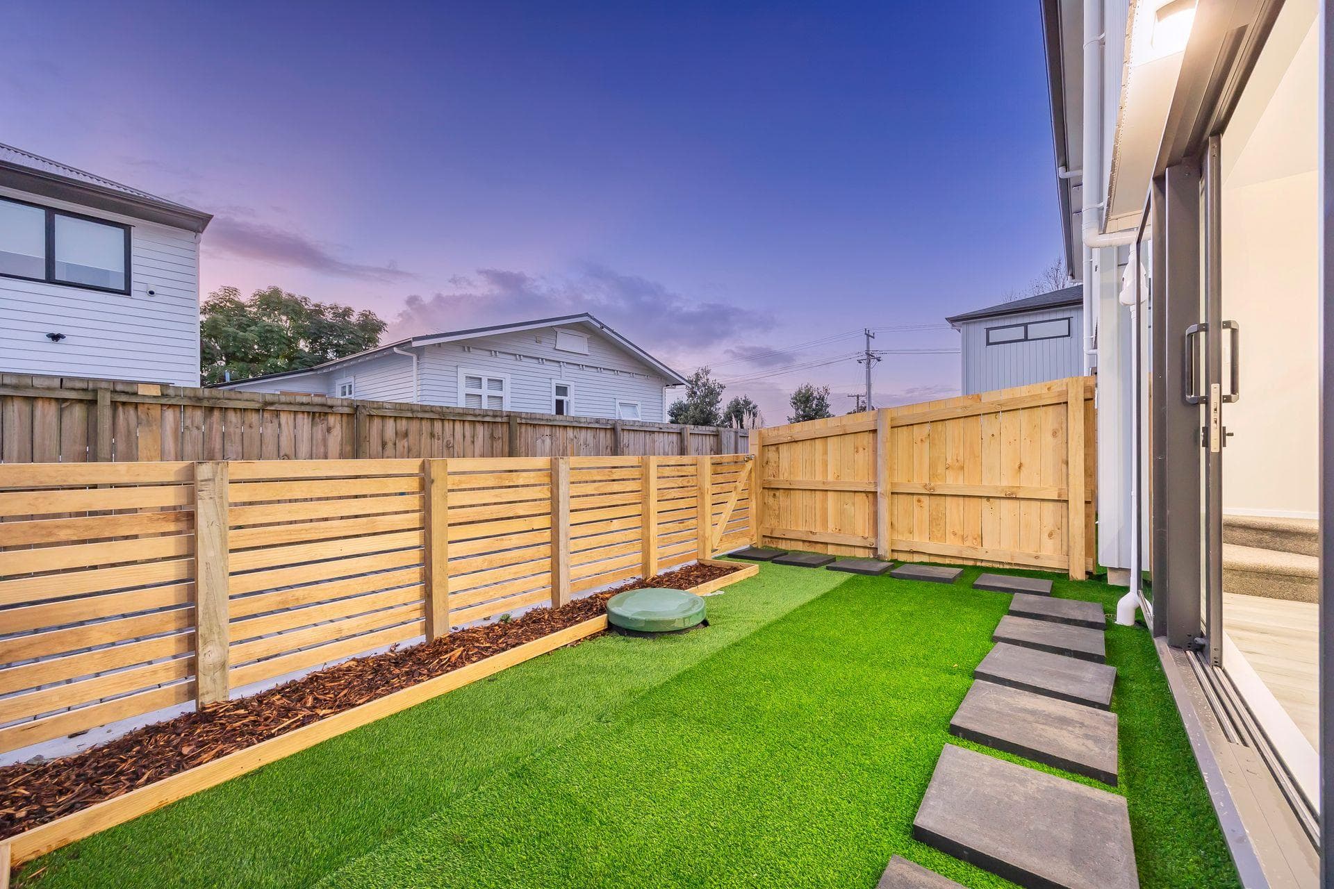 6 Vine Street, Mangere East. Photo 6 of 19.