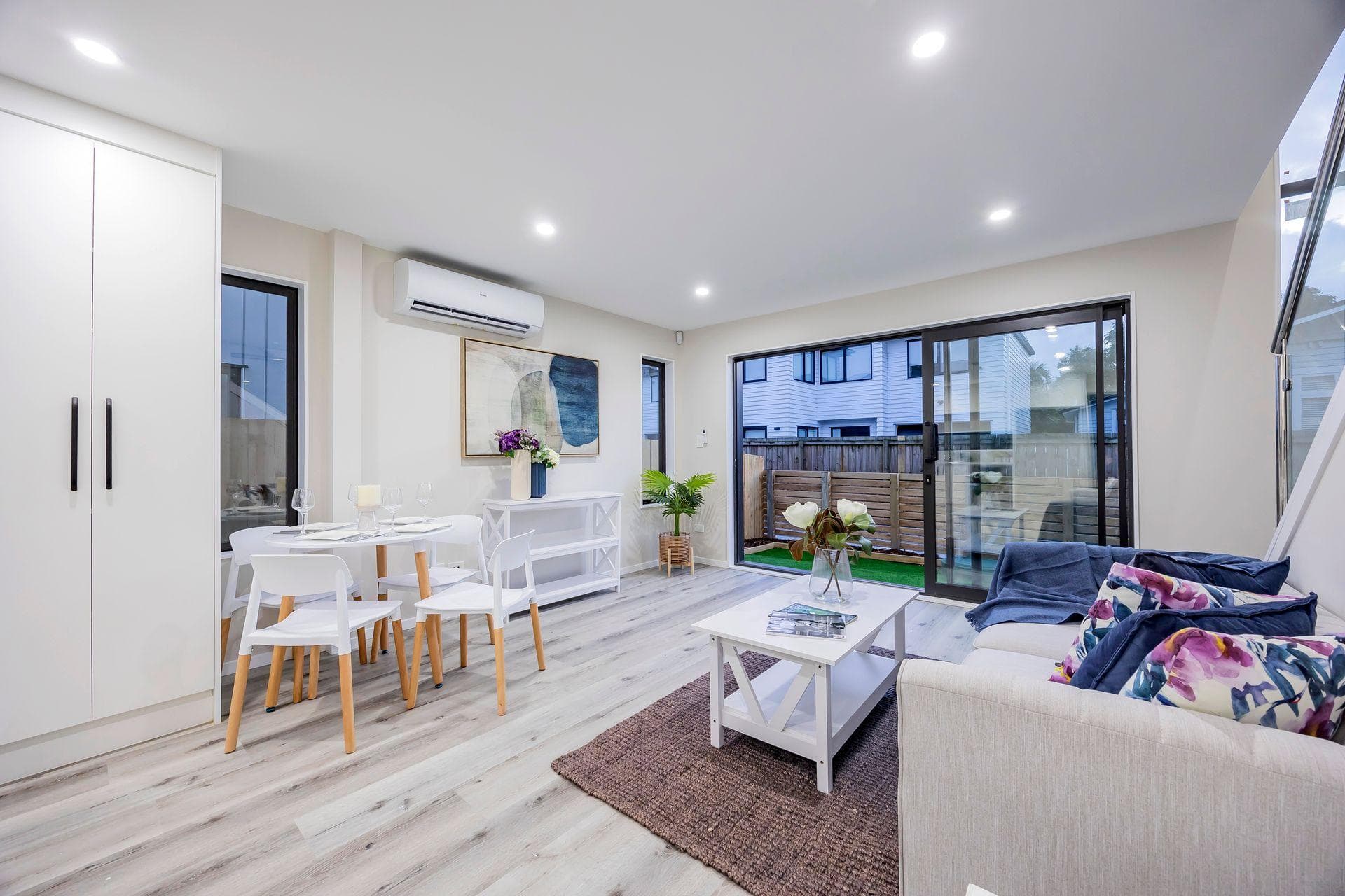 6 Vine Street, Mangere East. Photo 10 of 19.