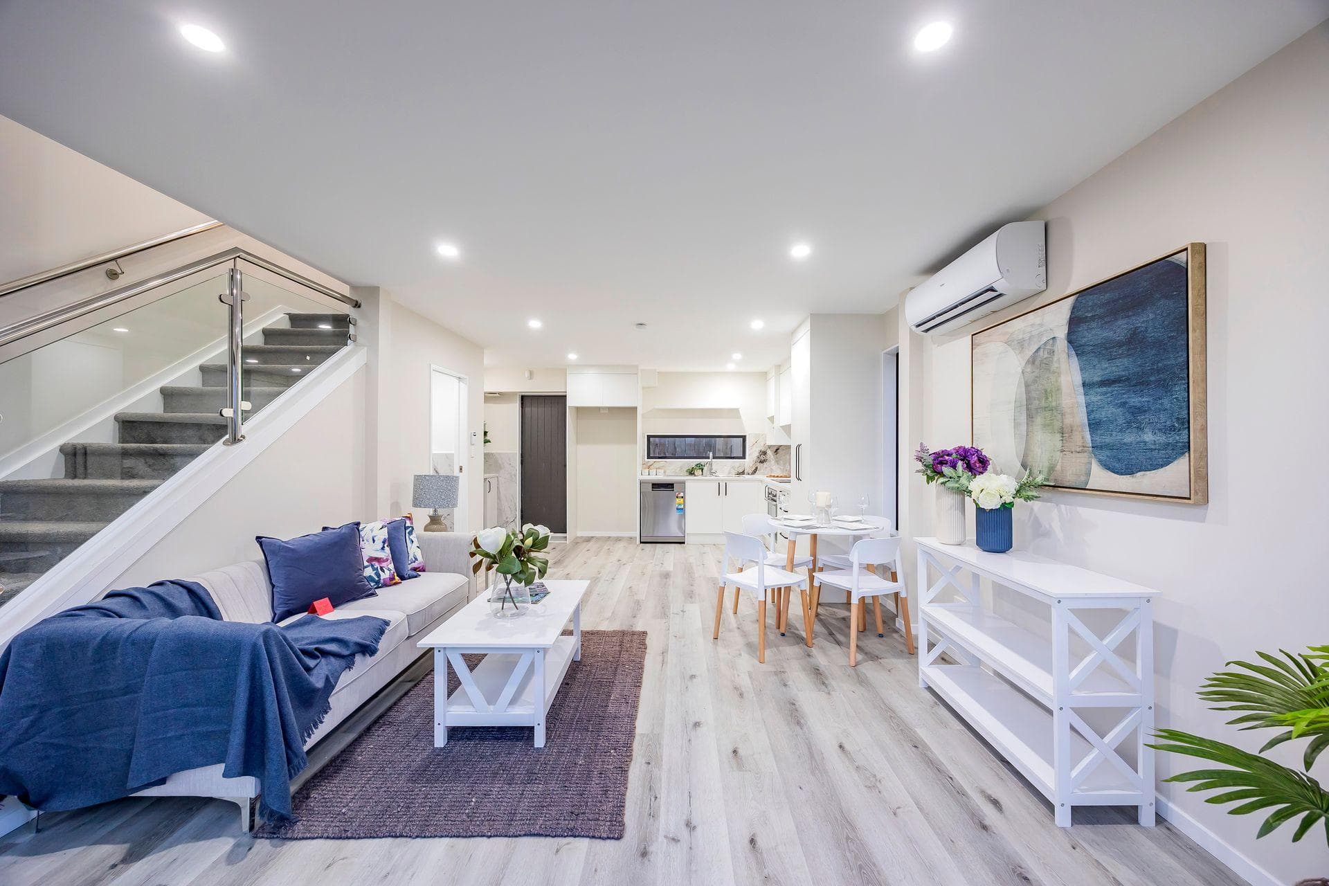 6 Vine Street, Mangere East. Photo 11 of 19.