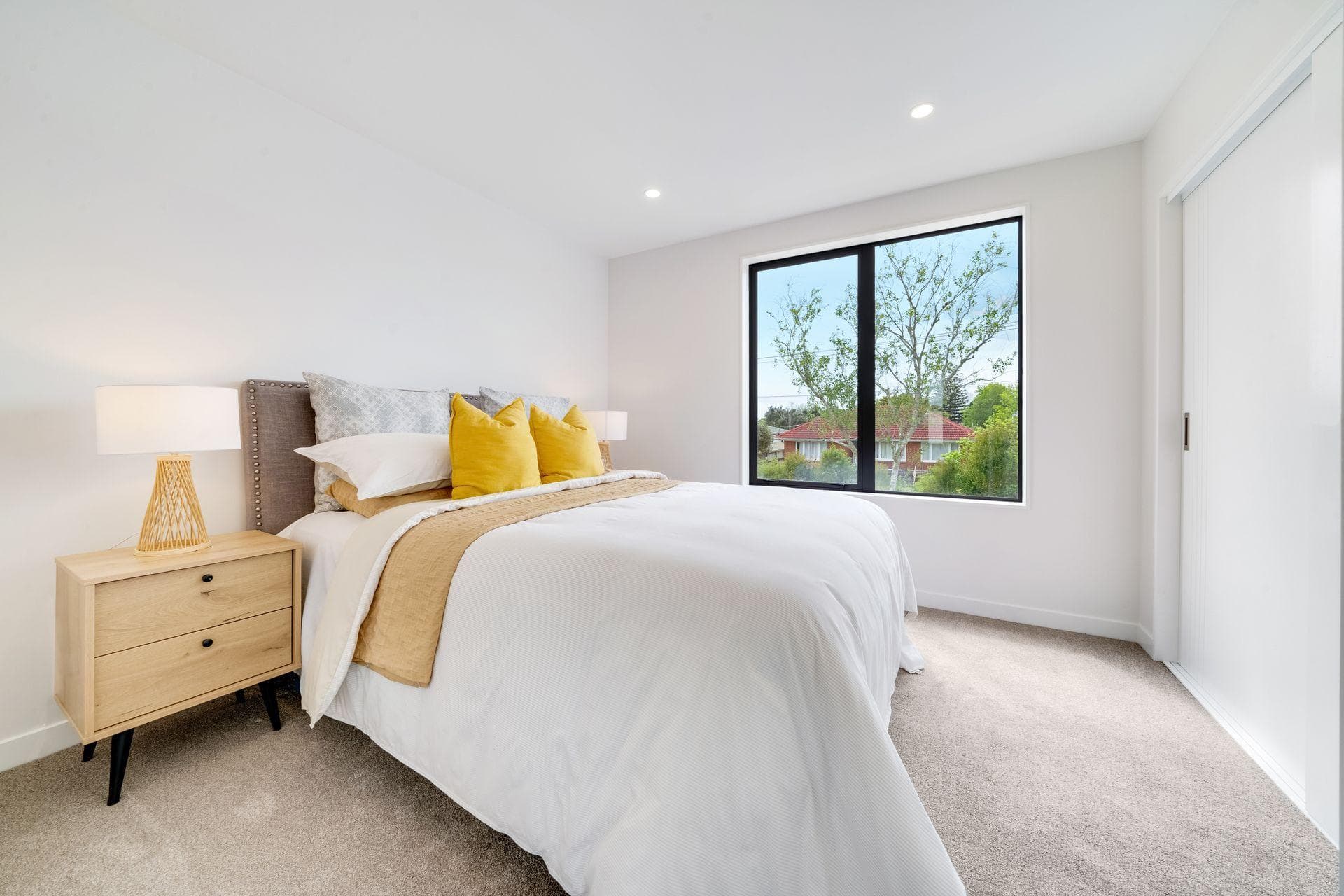 60 Yeovil Road, Te Atatu Peninsula. Photo 9 of 12.