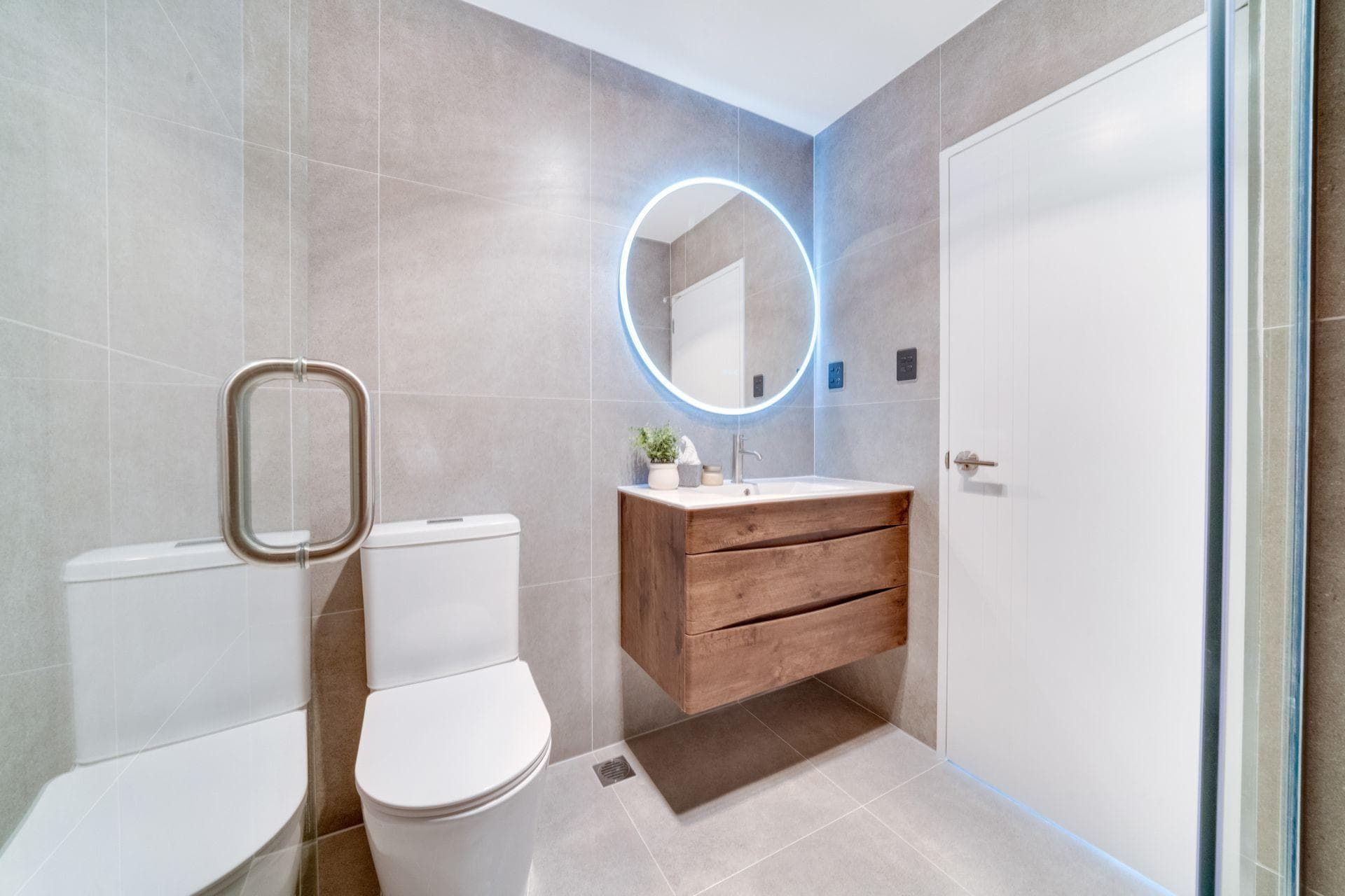 60 Yeovil Road, Te Atatu Peninsula. Photo 11 of 12.