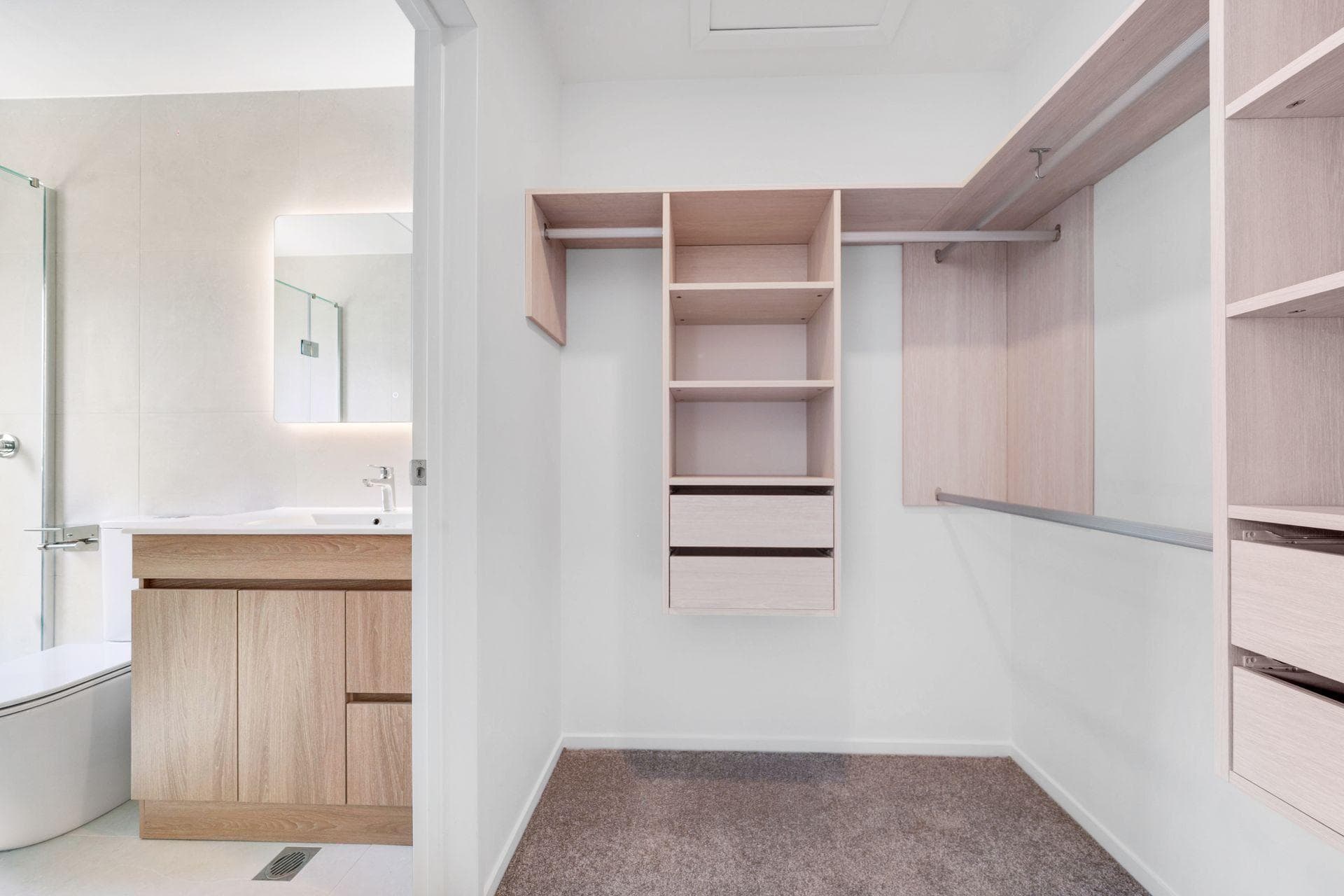 29 Skipton Street, Mangere East. Photo 8 of 11.