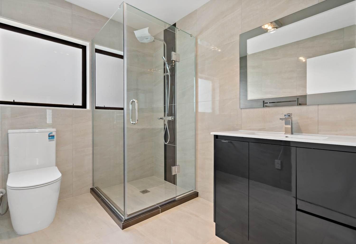 44 & 46 Hillcrest Road, Papatoetoe. Photo 6 of 11.