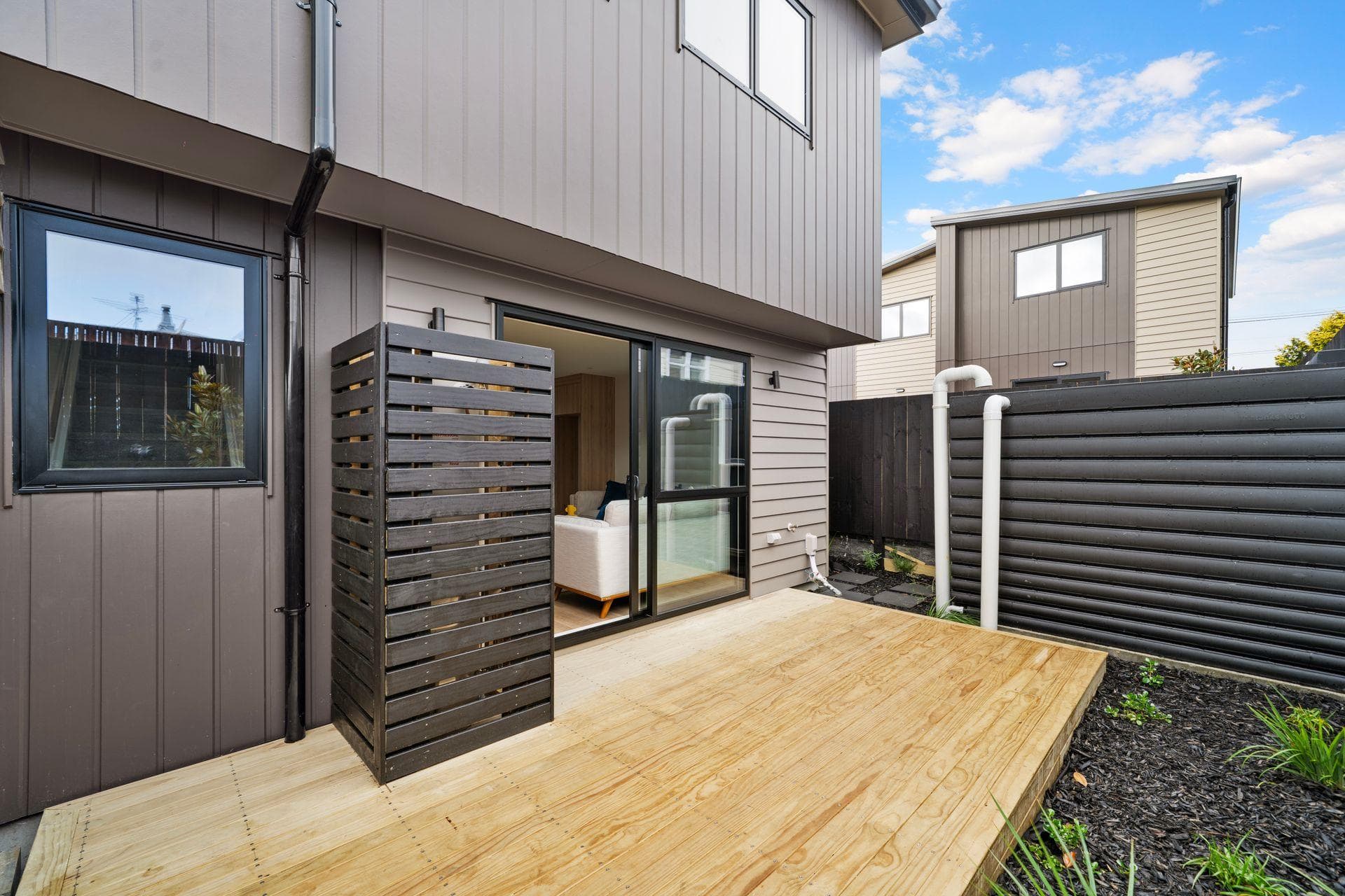 16 Geneva Place, Blockhouse Bay. Photo 6 of 24.