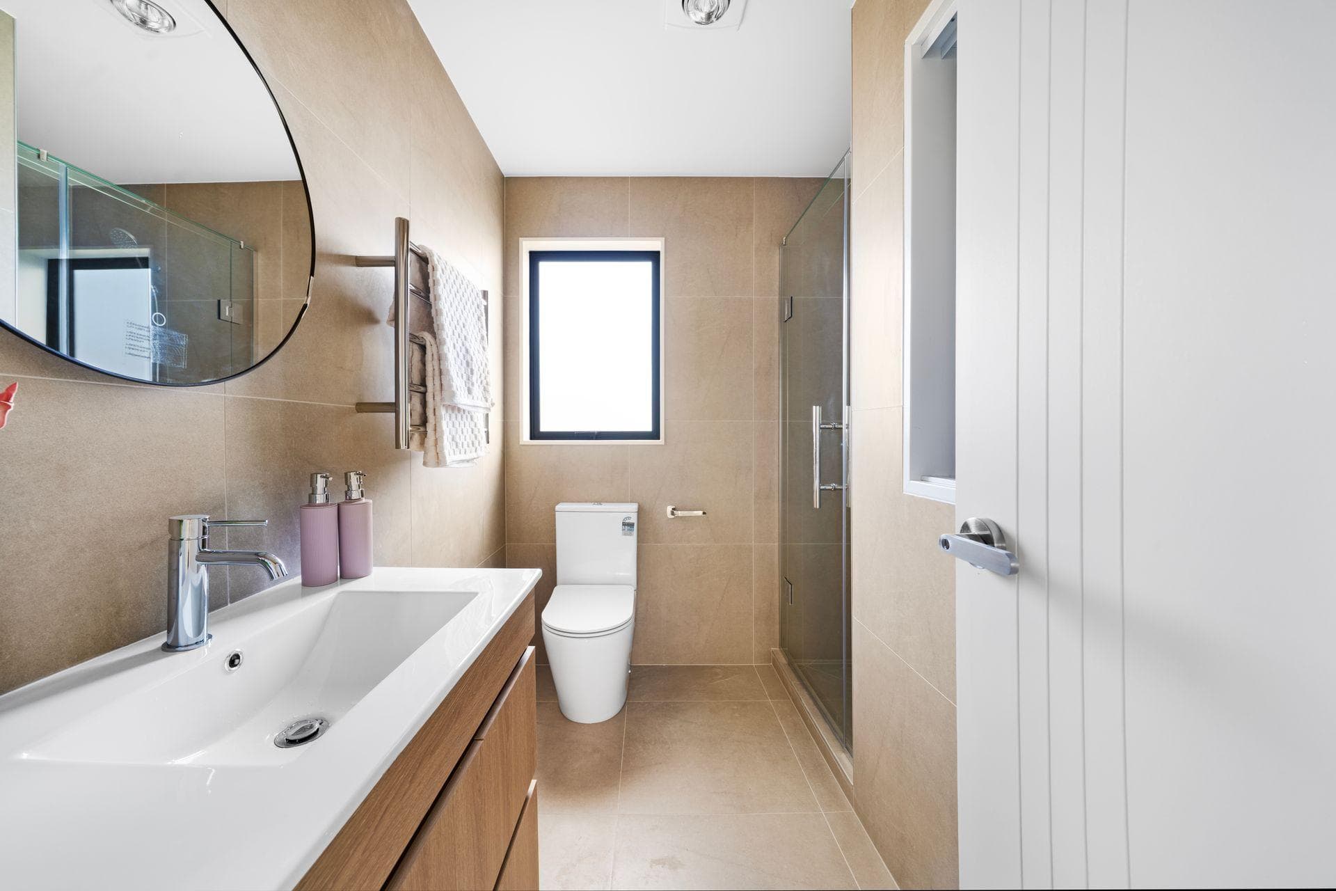 16 Geneva Place, Blockhouse Bay. Photo 16 of 24.