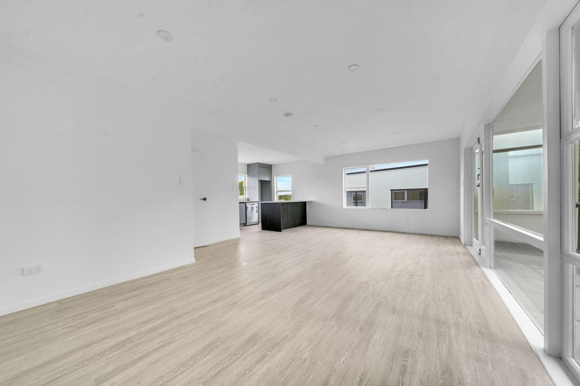 16 Dallinghoe Crescent, Milford. Photo 3 of 12.