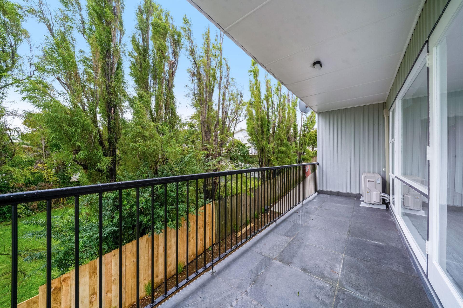 16 Dallinghoe Crescent, Milford. Photo 11 of 12.